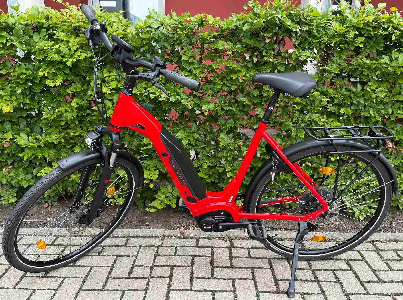  Victoria ETrekking 8.8 Vorführbike Mit 1711 Km - 400 Wh - 2023 - 28 Zoll - Tiefeinsteiger